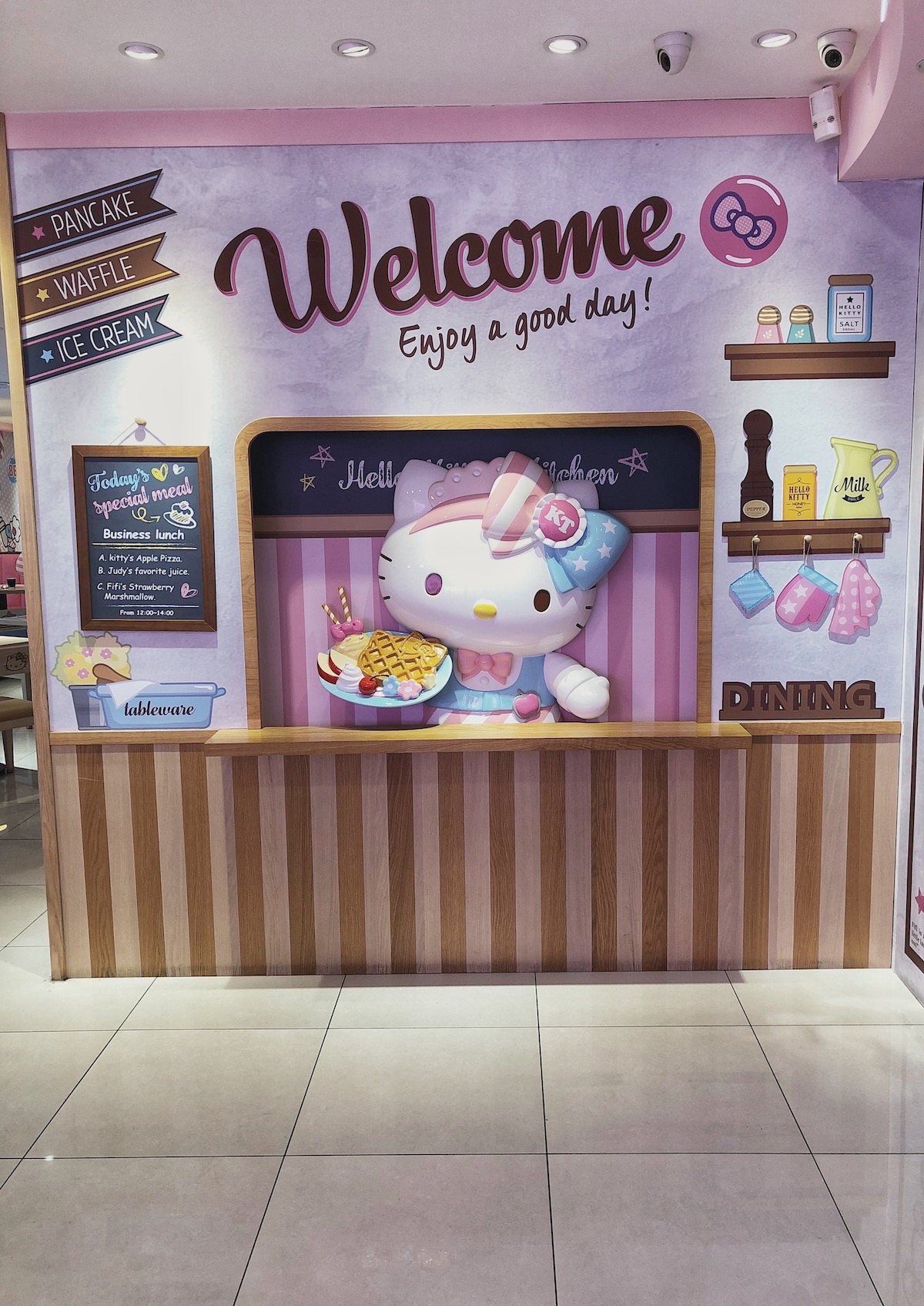 7 Unique & Fun Things To Do in Taipei (Guide For Weirdos!) | Hello Kitty Taipei Taiwan A large Hello Kitty Canvas