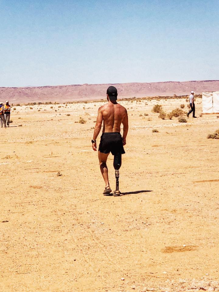 Marathon Des Sables Review: 6 Marathon/6 Days in The Sahara! | amputee man marathon des sables Male amputee, Marathon Des Sables