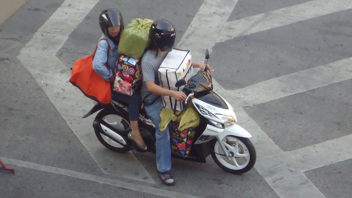 Driving A Motorbike in Vietnam: Tips & Detailed 2024 Guide | vietnam motorcycle trip Driving A Motorbike in Vietnam: Tips & Detailed 2024 Guide