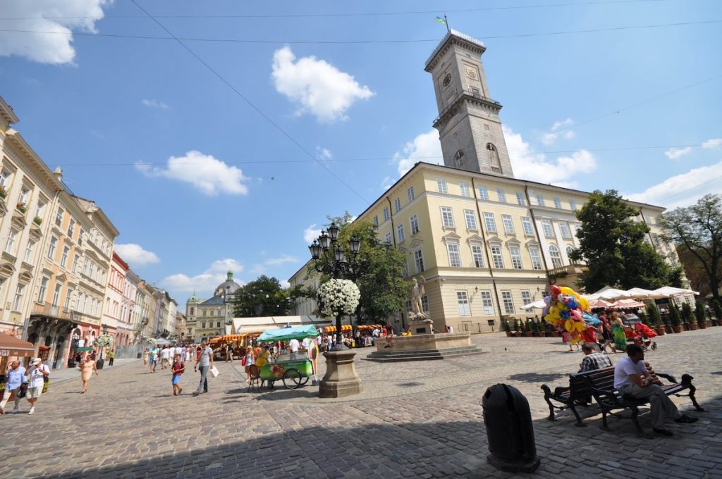 16 Cool Things To Do in Lviv, Ukraine (Morning & Night) | Lviv clock tower Lviv Clock Tower from the Town Square