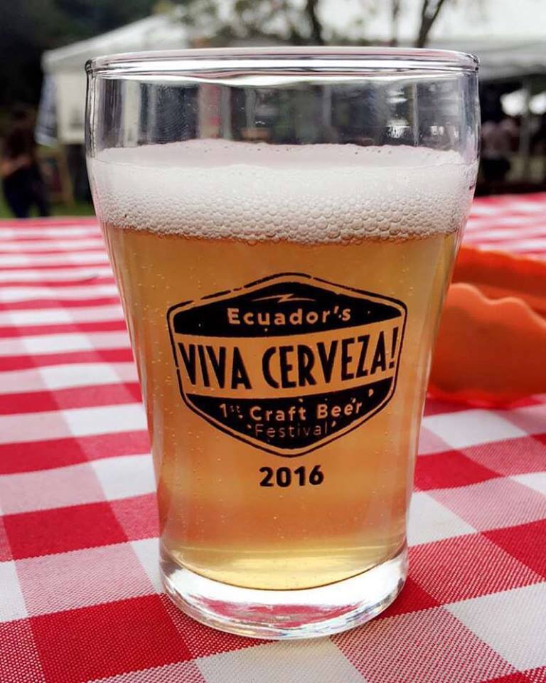 One Week in Quito, Ecuador: 23 Things in 7 Days! | Craft Beer Ecuador Quito. A pint of craft beer on a red and white table.