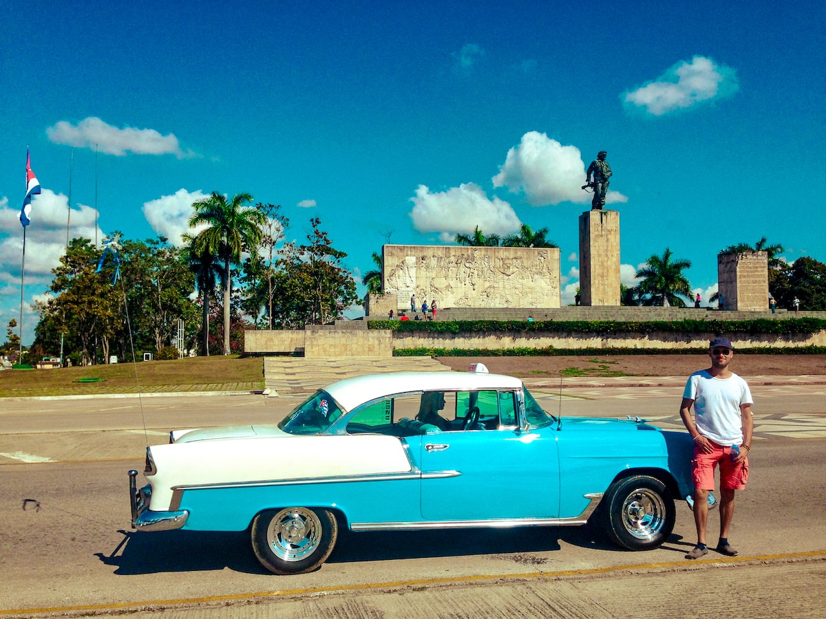 7 Days in Cuba Itinerary: A Perfect Week in Cuba | Driving to Che Guevara Mausoleum Santa Clara 7 Days in Cuba Itinerary: A Perfect Week in Cuba