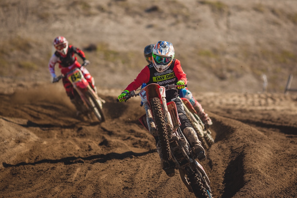 Ultimate Guide to Choosing The Best Beginner Dirt Bike For Adults | choosing best beginner dirt bike for adults Ultimate Guide to Choosing The Best Beginner Dirt Bike For Adults