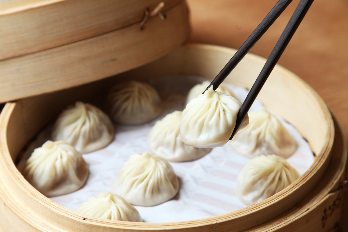 The Ultimate Hong Kong Bucket List: 25 Best Things To Do! | dim sum Chinese dim sum in a tray.