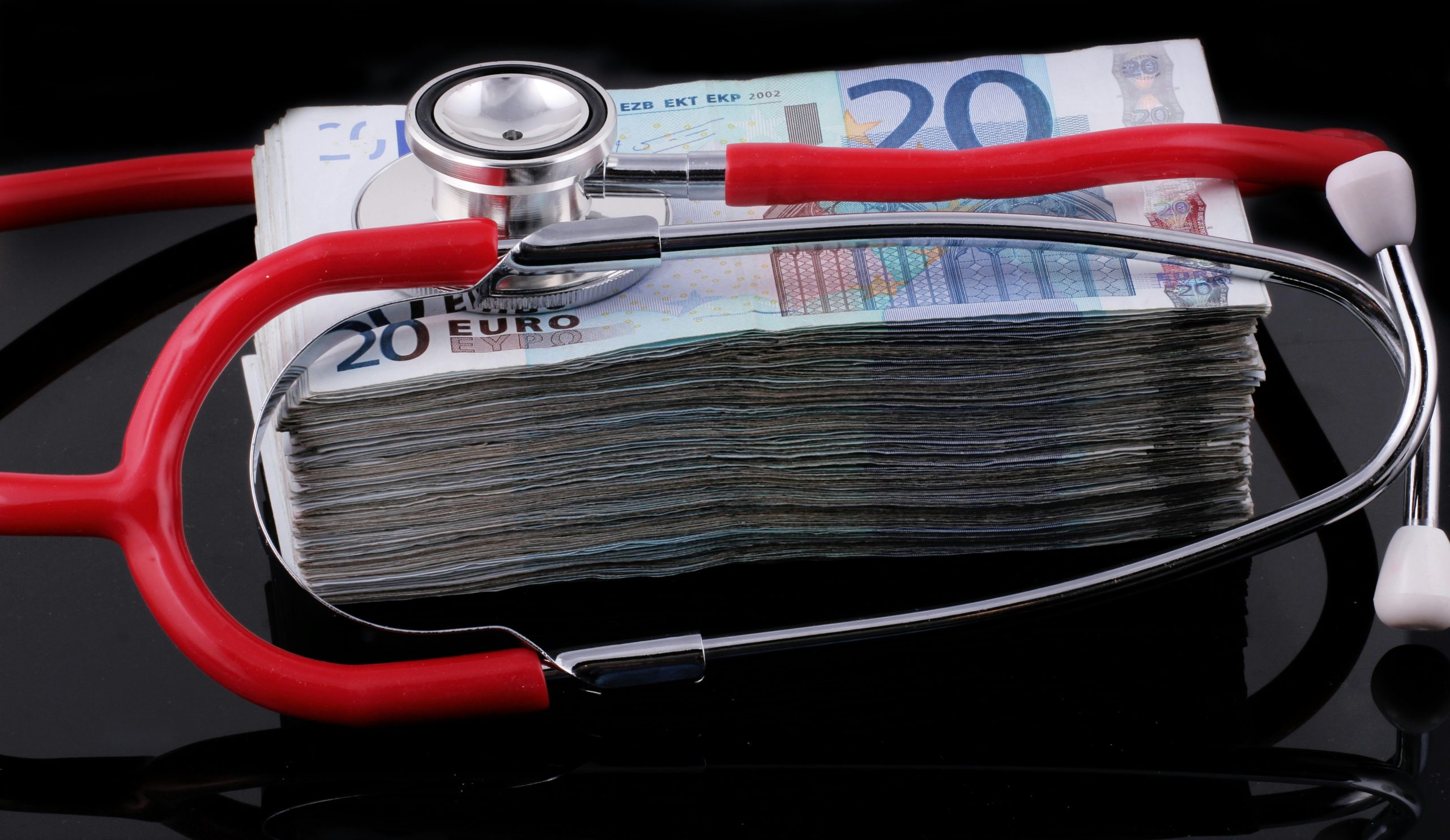 The Hidden Anchor on Your Location-Independent Life: Tackling Medical Bills with Strong Payment Plans | marek studzinski dKva6TAUGDE unsplash scaled 1 The Hidden Anchor on Your Location-Independent Life: Tackling Medical Bills with Strong Payment Plans