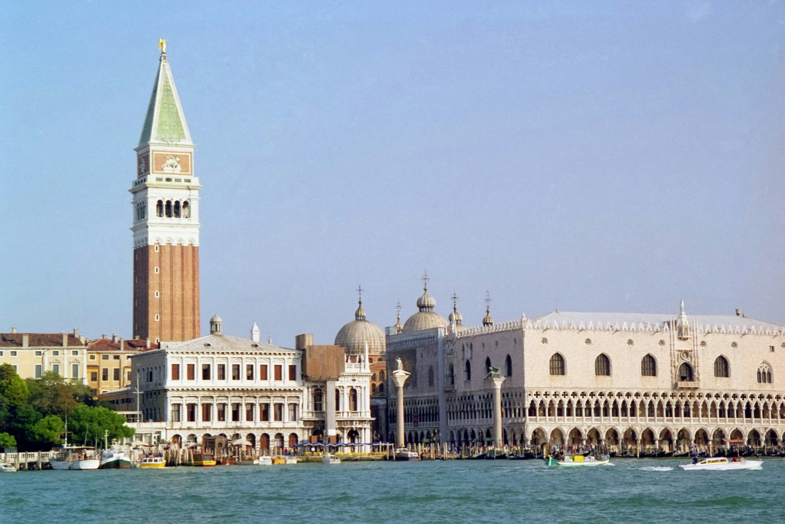 Azure Mirrors of Venetian Lagoon and Ancient Travertine of Colosseum: From Water to Stone | michael hamments q1Zp0RXjU 8 unsplash scaled 1 Azure Mirrors of Venetian Lagoon and Ancient Travertine of Colosseum: From Water to Stone