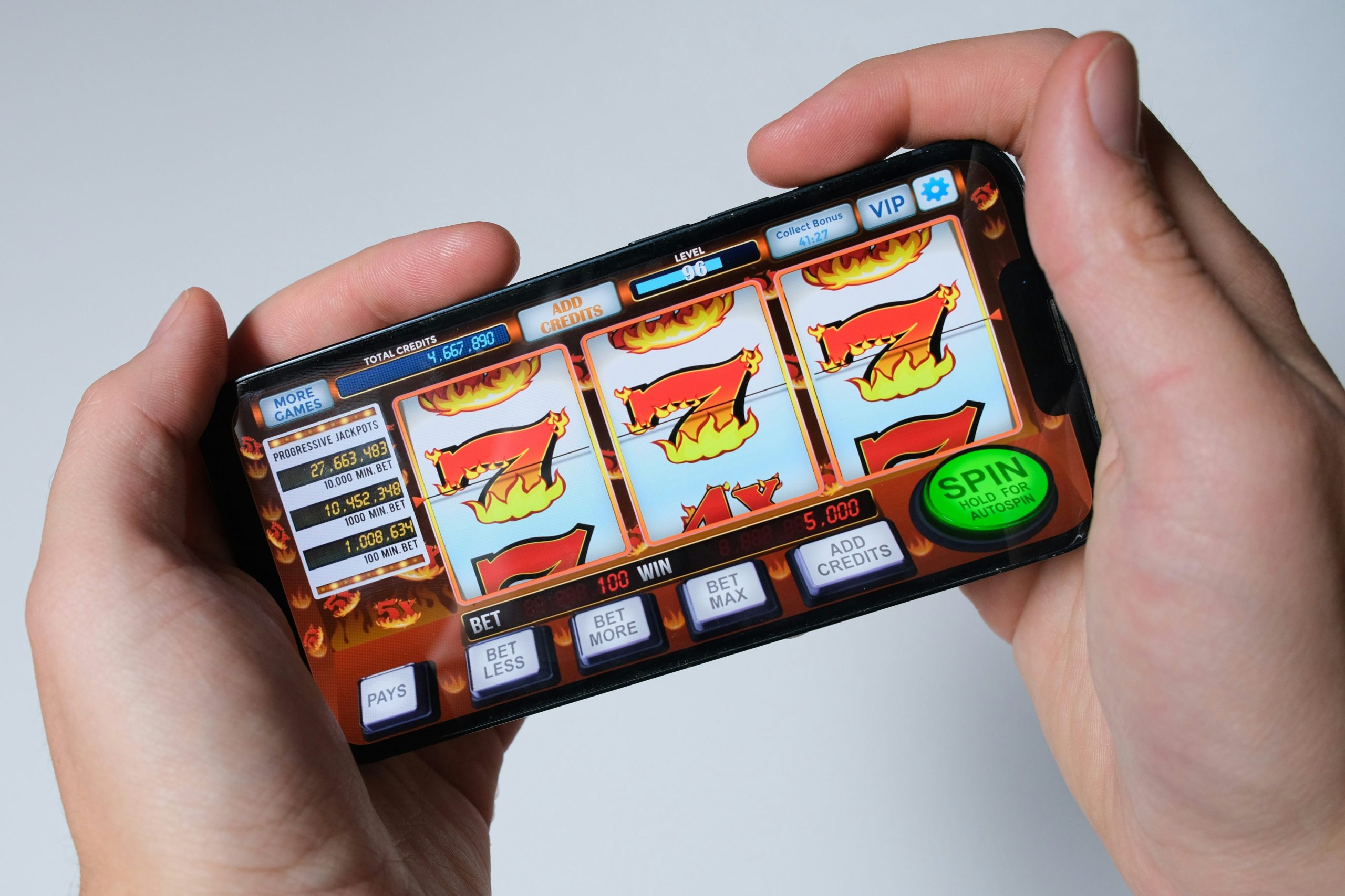 iPhone Casino Guide | niek doup eMifpRdFOQU unsplash scaled iPhone Casino Guide