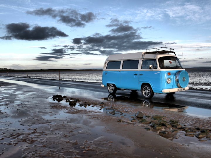 Living with Less: 7 Lessons Campervan Life Teaches You | pexels pixabay 210010 Living with Less: 7 Lessons Campervan Life Teaches You