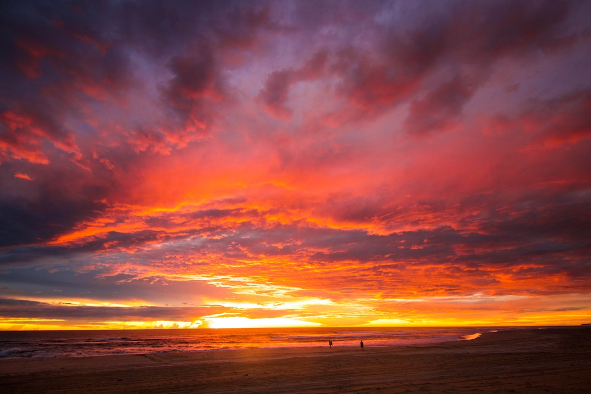 How To Plan The Ultimate Australia Road Trip in 2024 | sunset australia A red sky sunset.