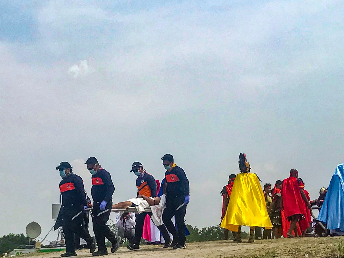 Crucifixion in the Philippines: My (Extreme) Easter Experience | volunteer after Philippines Ruben Enaje pain during Easter ceremony