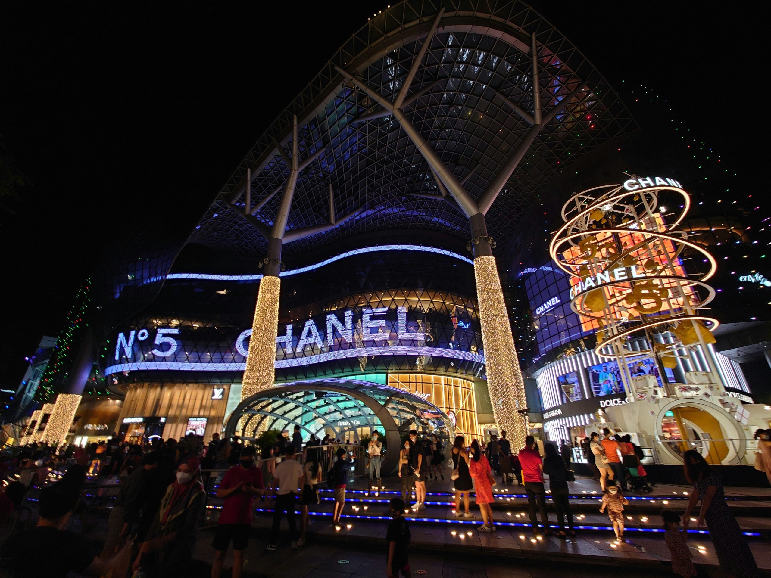 Gadget Shopping in SG’s Iconic Orchard Road: Expert Tips for Tourists | zheng yuan lee A0tZzAY0thI unsplash scaled 1 Gadget Shopping in SG’s Iconic Orchard Road: Expert Tips for Tourists